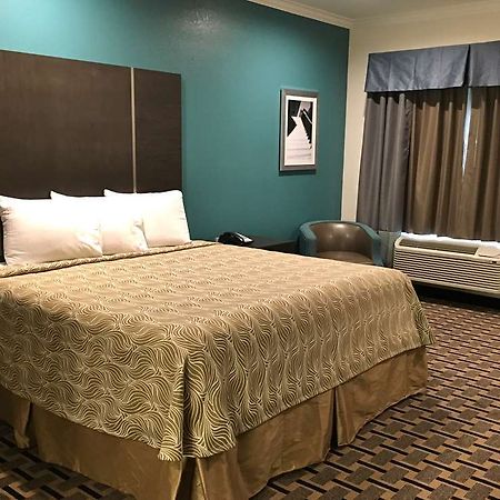 Regency Inn & Suites- Nw Houston Room photo